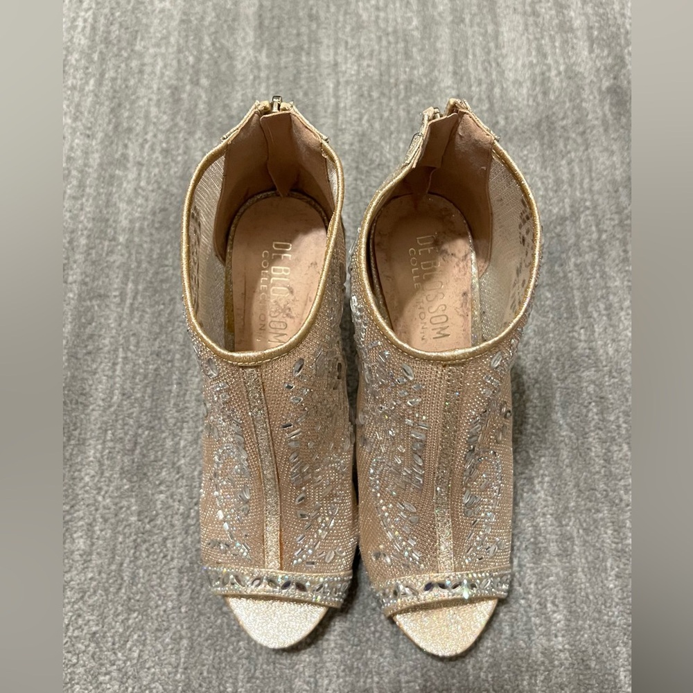 Elegant Gold Peep Toe Heels